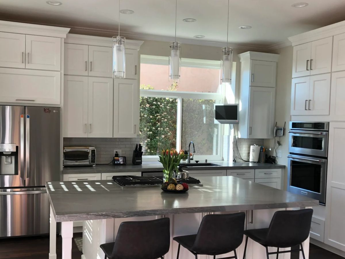 Custom Trim Carpentry & Cabinets service example